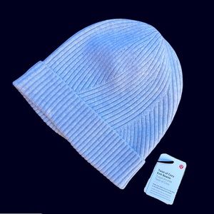 Lululemon. One size. Light Grey. Twist of Cozy Knit Beanie